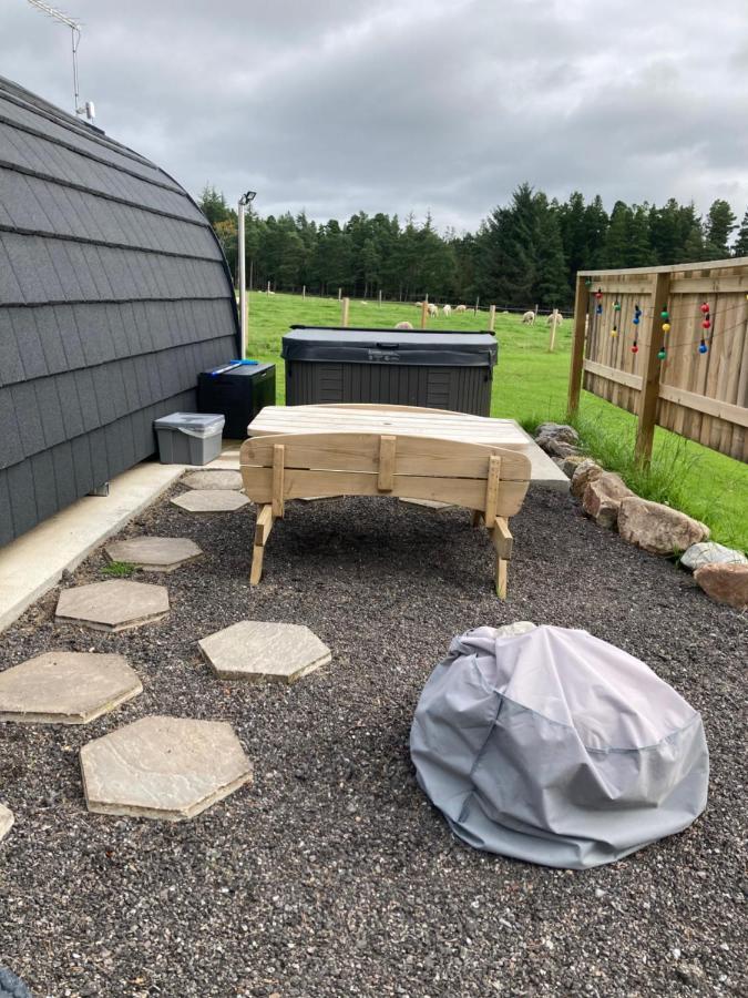 Robins Nest Glamping Pod With Hot Tub Hotell Keith Eksteriør bilde