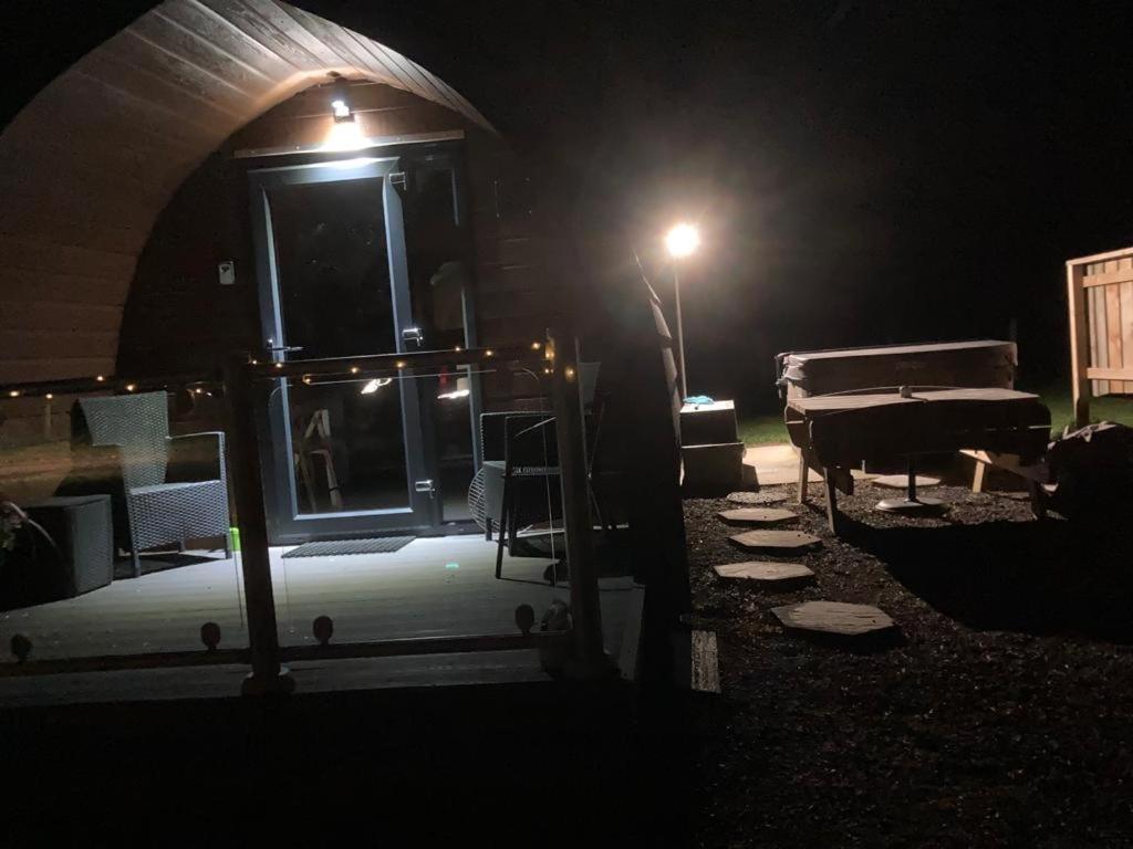 Robins Nest Glamping Pod With Hot Tub Hotell Keith Eksteriør bilde